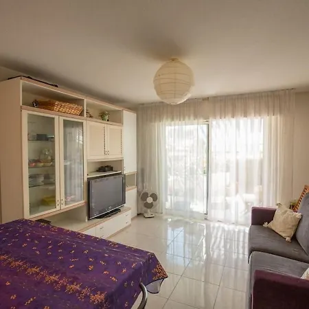 Quiet And Cozy 1br Close To And Services Сен-Рафаэль